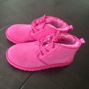 Women’s Pink Uggs